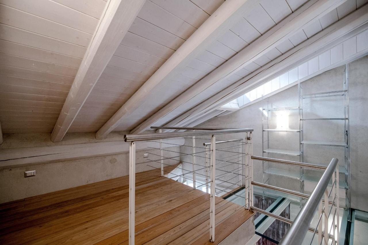 House Of Glass Cathedral View - The House Of Travelers كومو المظهر الخارجي الصورة